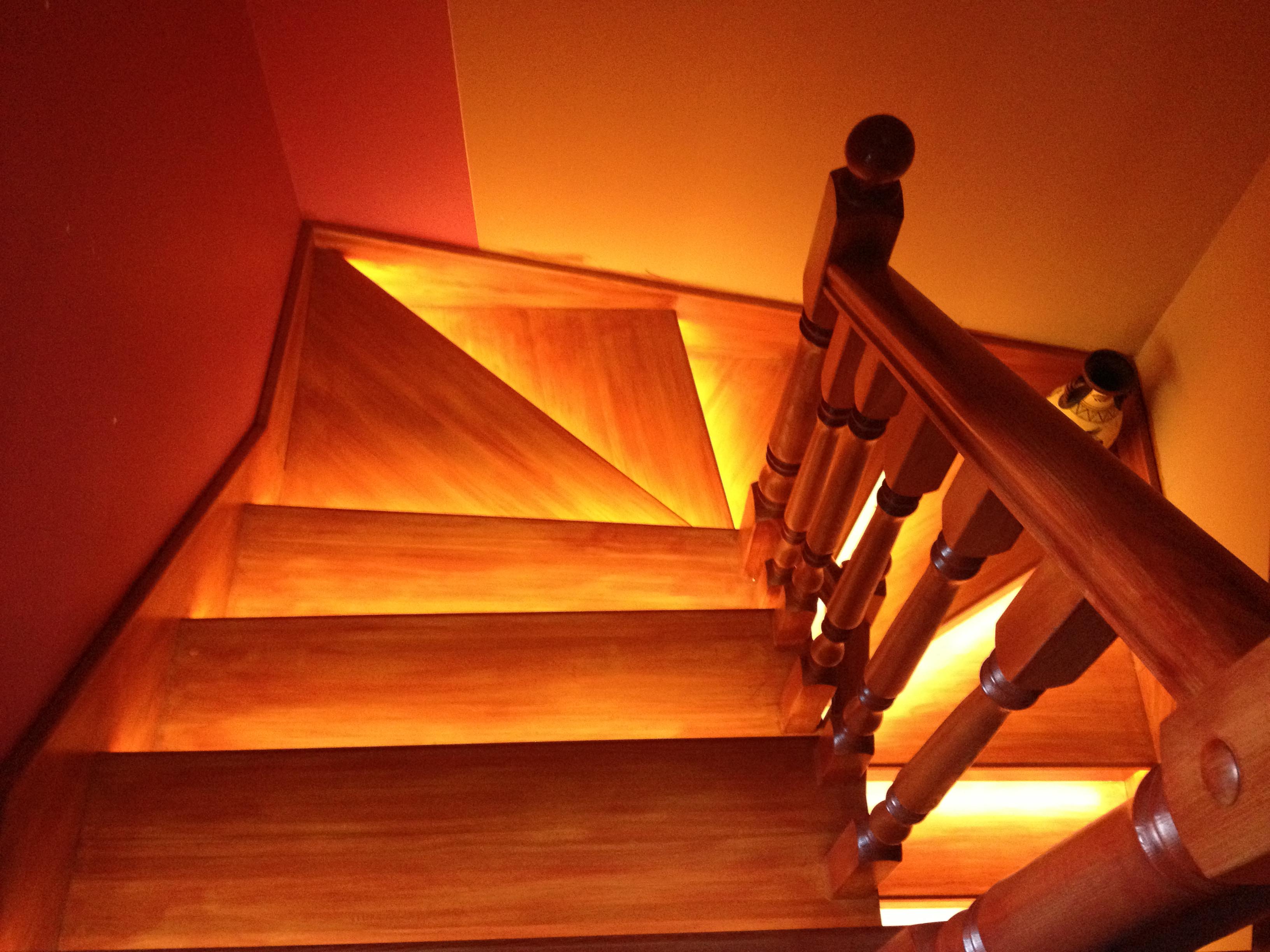 Освещение Лестницы В Деревянном Доме