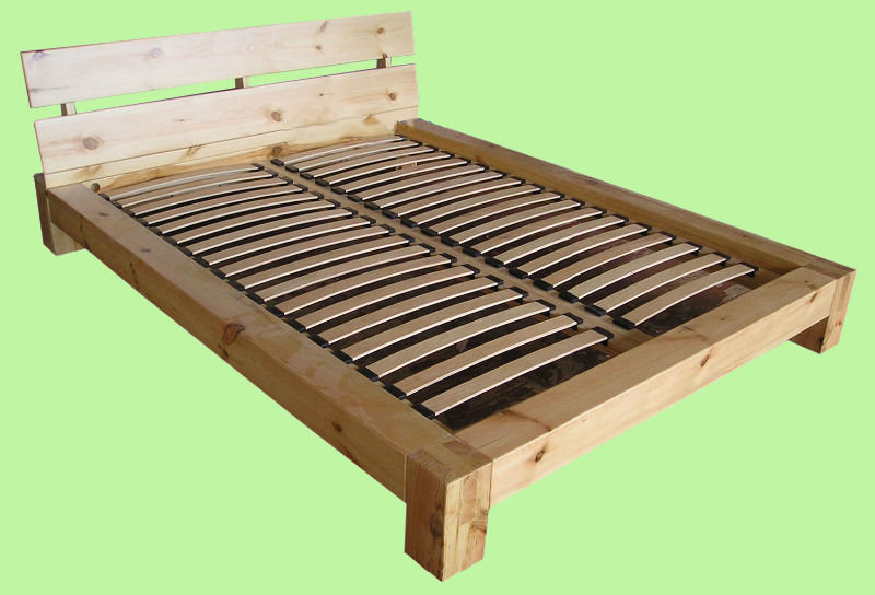Основание кровати двуспальный 160х200. Деревянный каркас кровати. Кровать из брусков. Каркас двуспальной деревянной кровати. Деревянное основание для кровати.